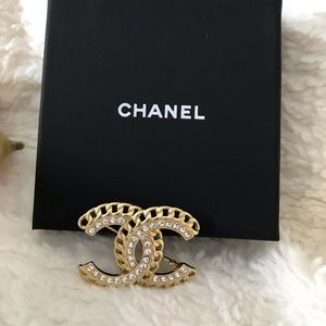 Chanel CC brooch with crystals